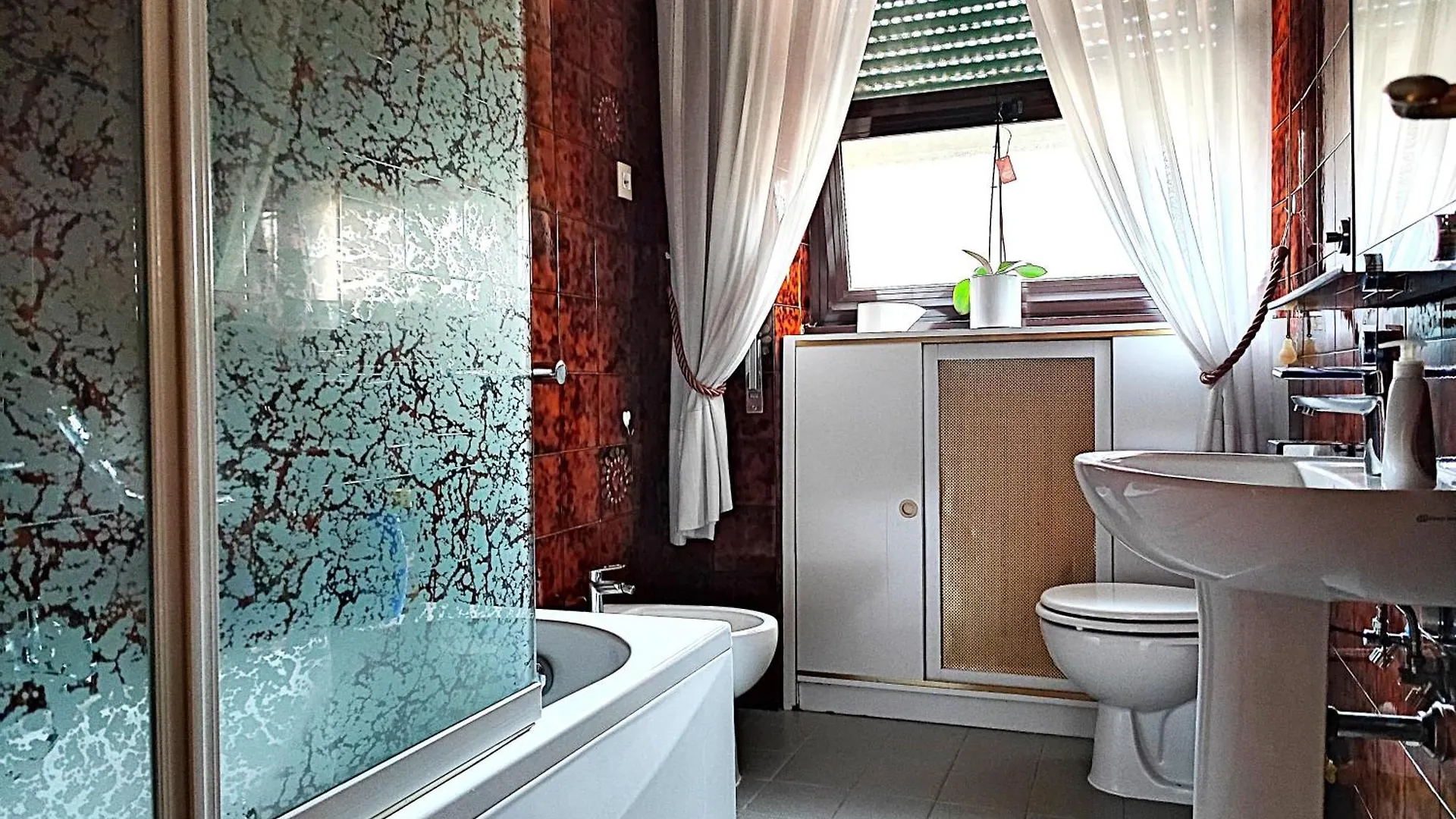 Hotel Il Cavaliere Dell'Eur Roma 0*,  Italia